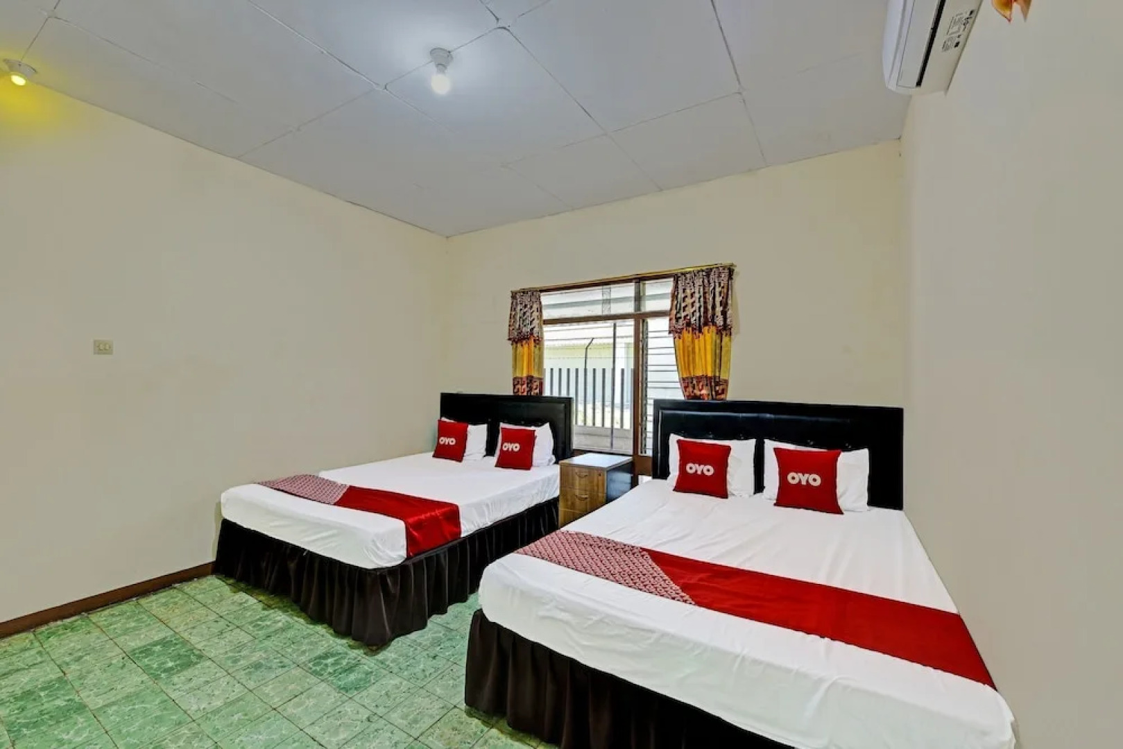 OYO 90443 Hotel New Kartika In