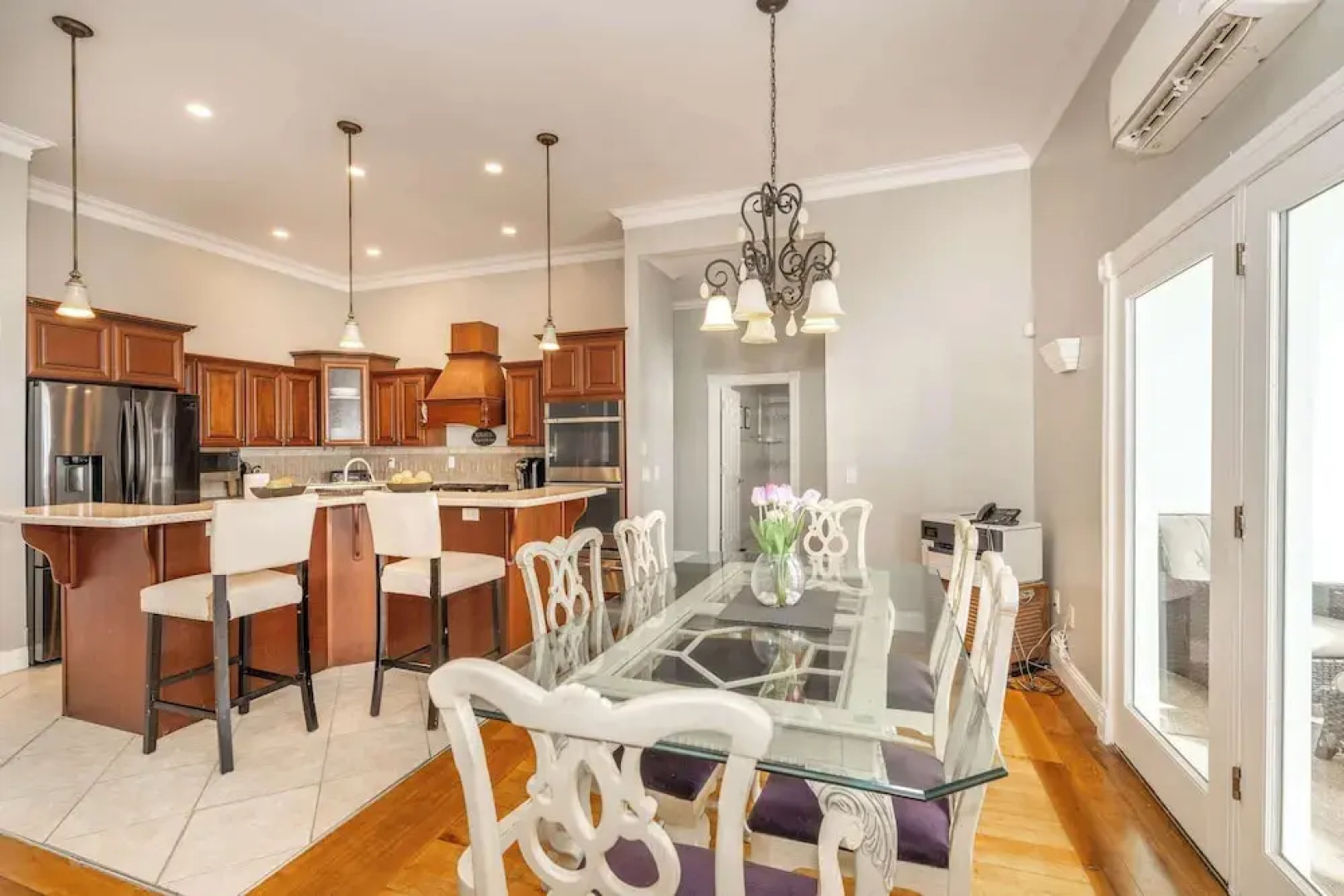 The Bishops Manor Stay for 10!