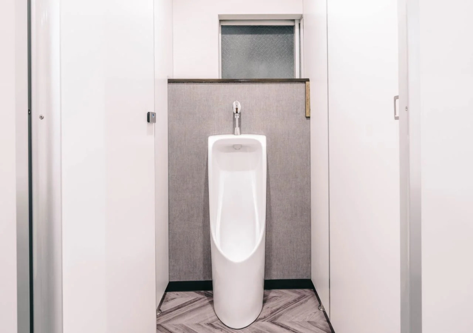 R Hostel Namba South