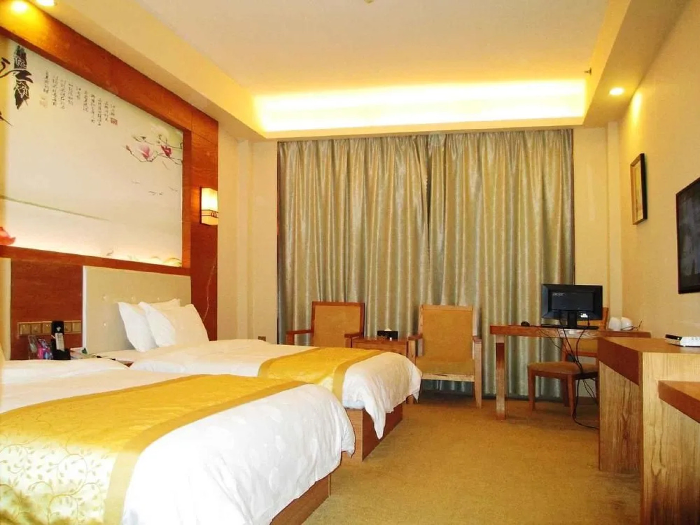 Dingnan Longhui Hotel