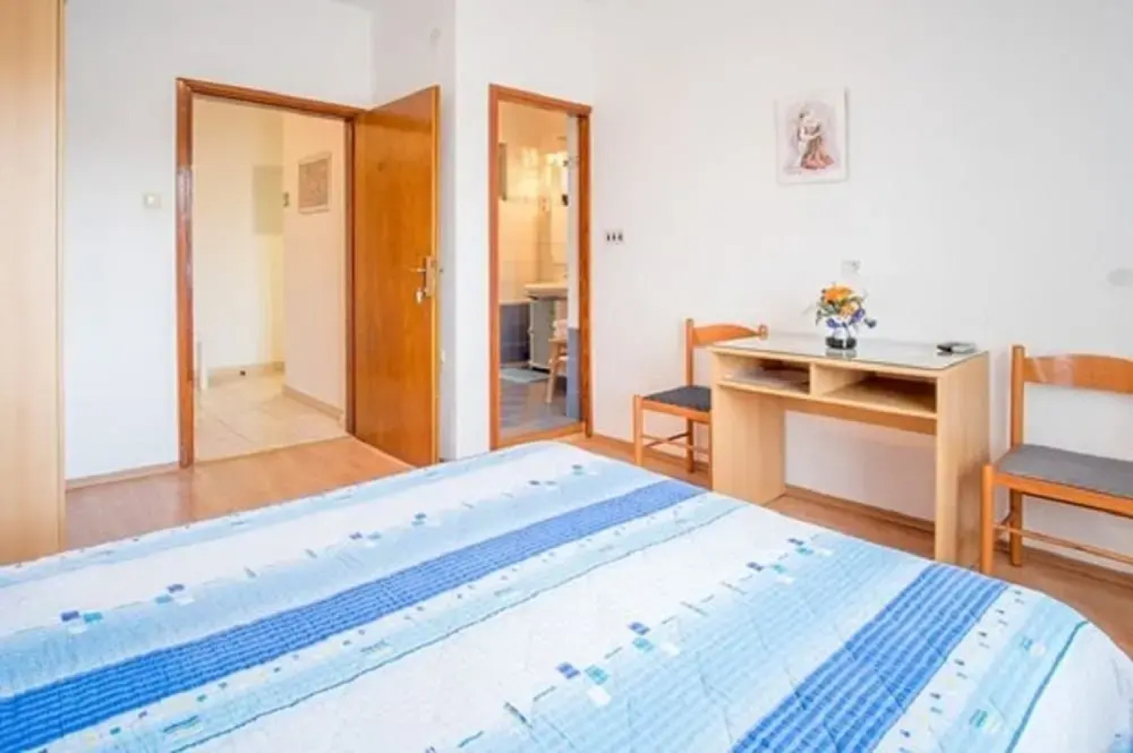 Apartment and Rooms Luka