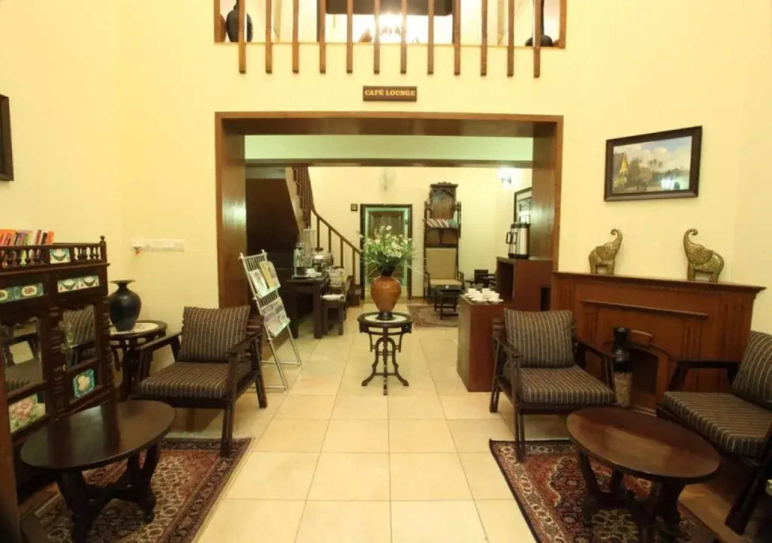 The Colonial Manek Manor