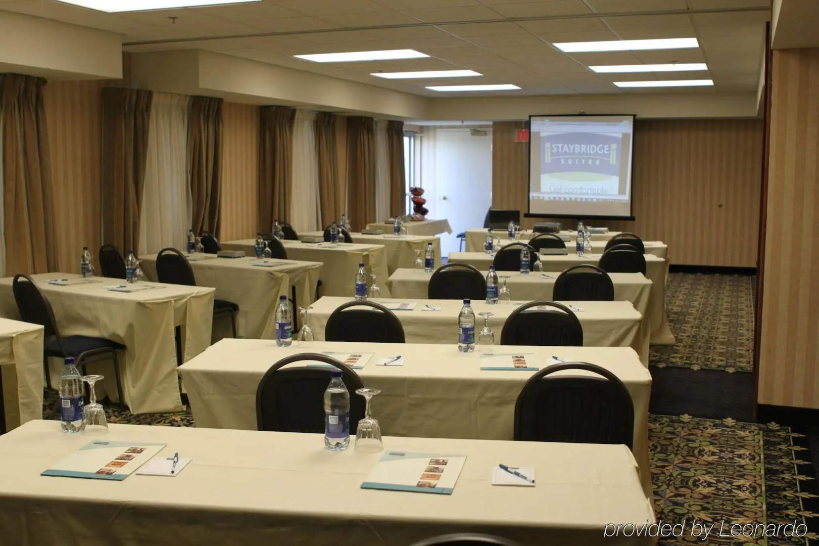 Staybridge Suites Calgary Airport by IHG