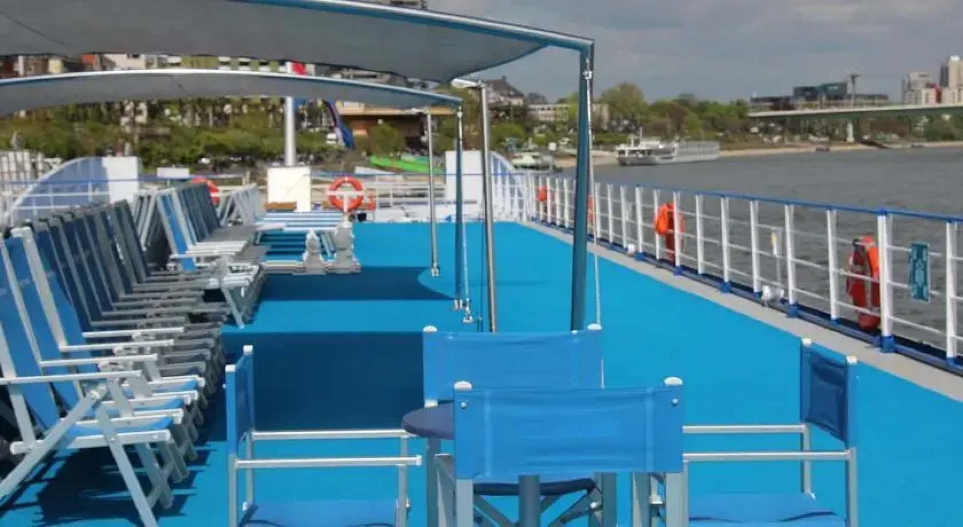 Fairtours Hotelschiff Regina Rheni **** Neuss