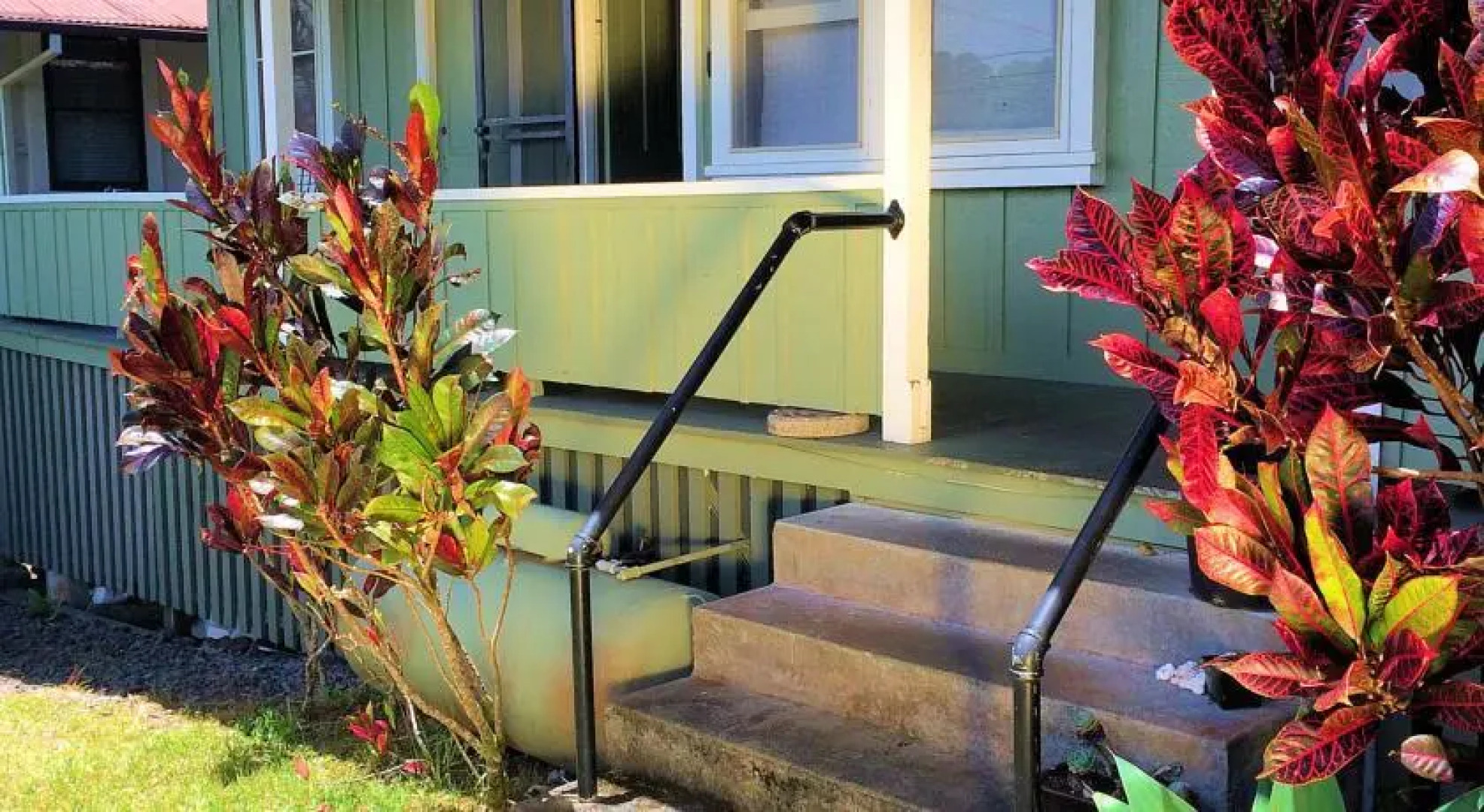 Hilo Hale Near the River