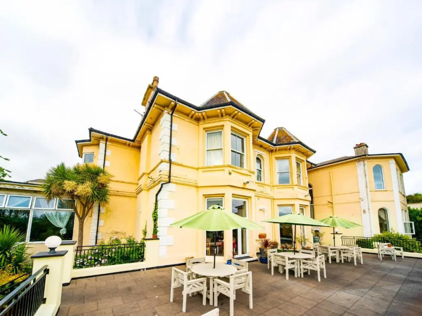 Crofton House Hotel