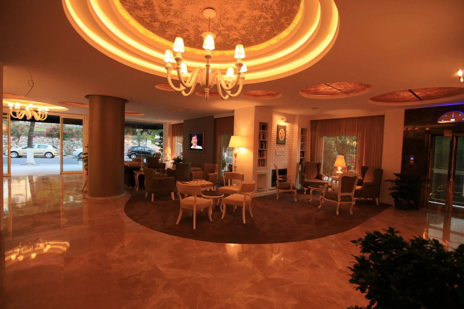 Yacht Classic Hotel - Boutique Class