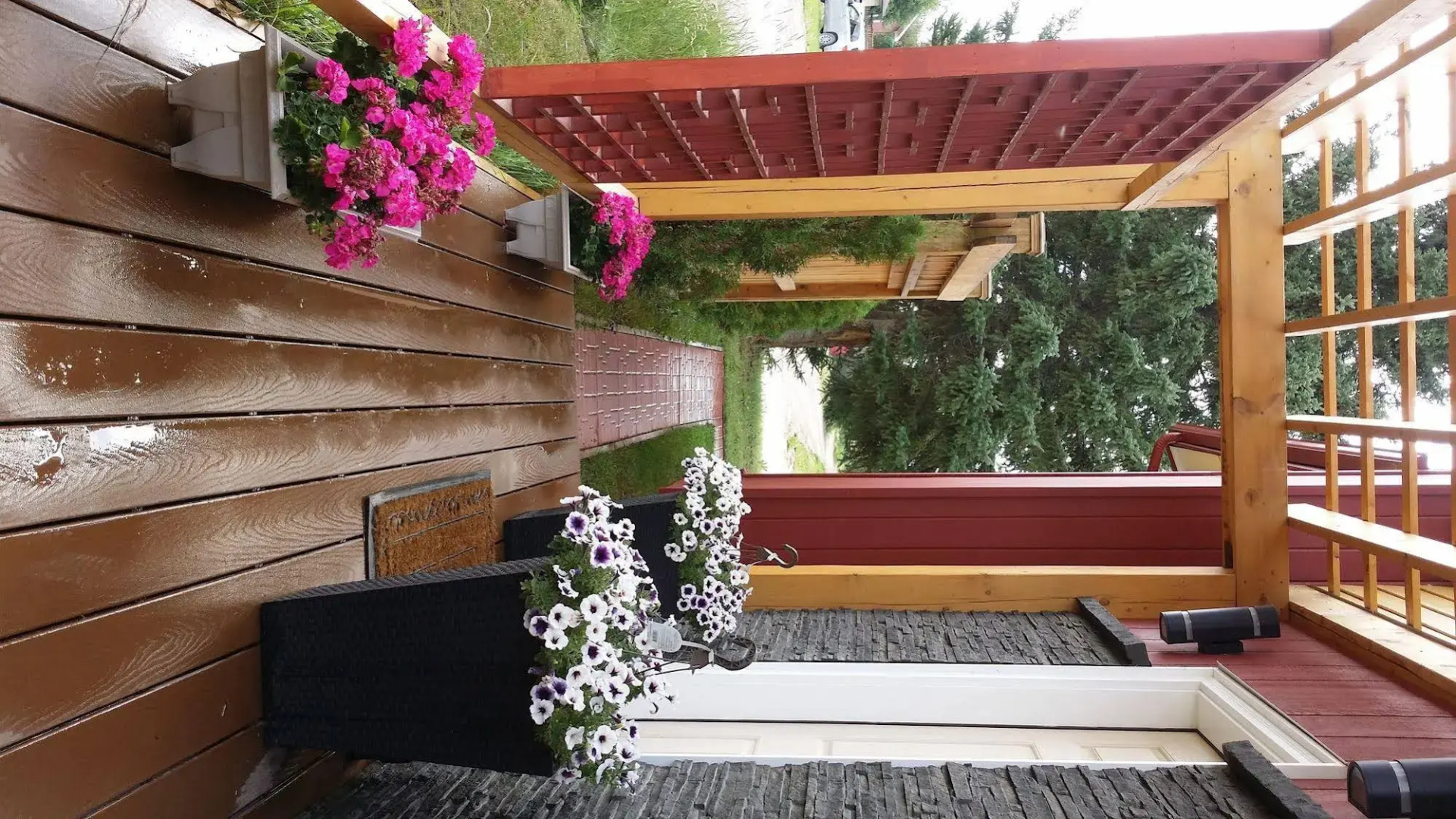 Eileen's Bed & Breakfast - Guest House