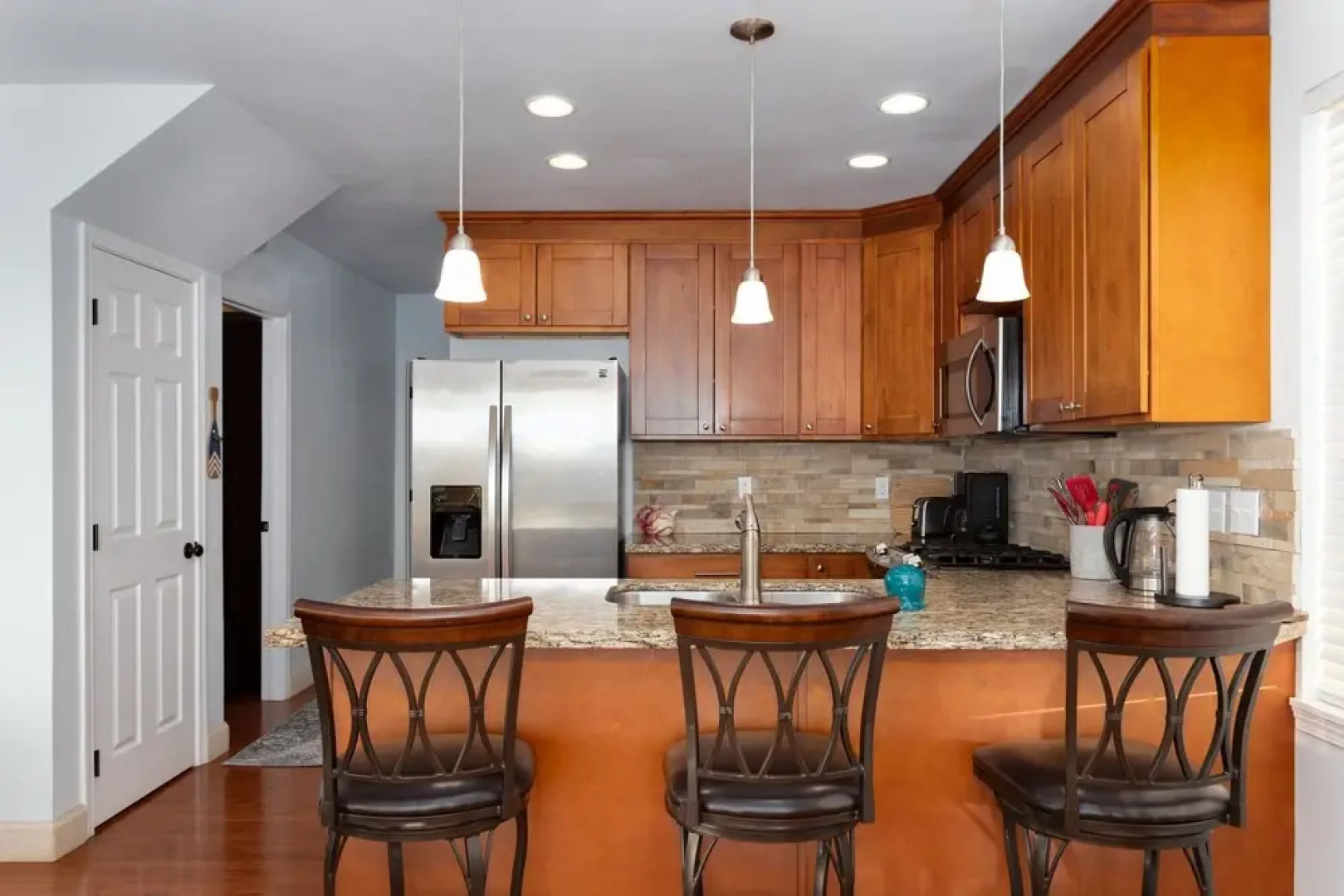 Amazing Sunsets At 3br Over The Puget Sound 3 Bedroom Home by Redawning