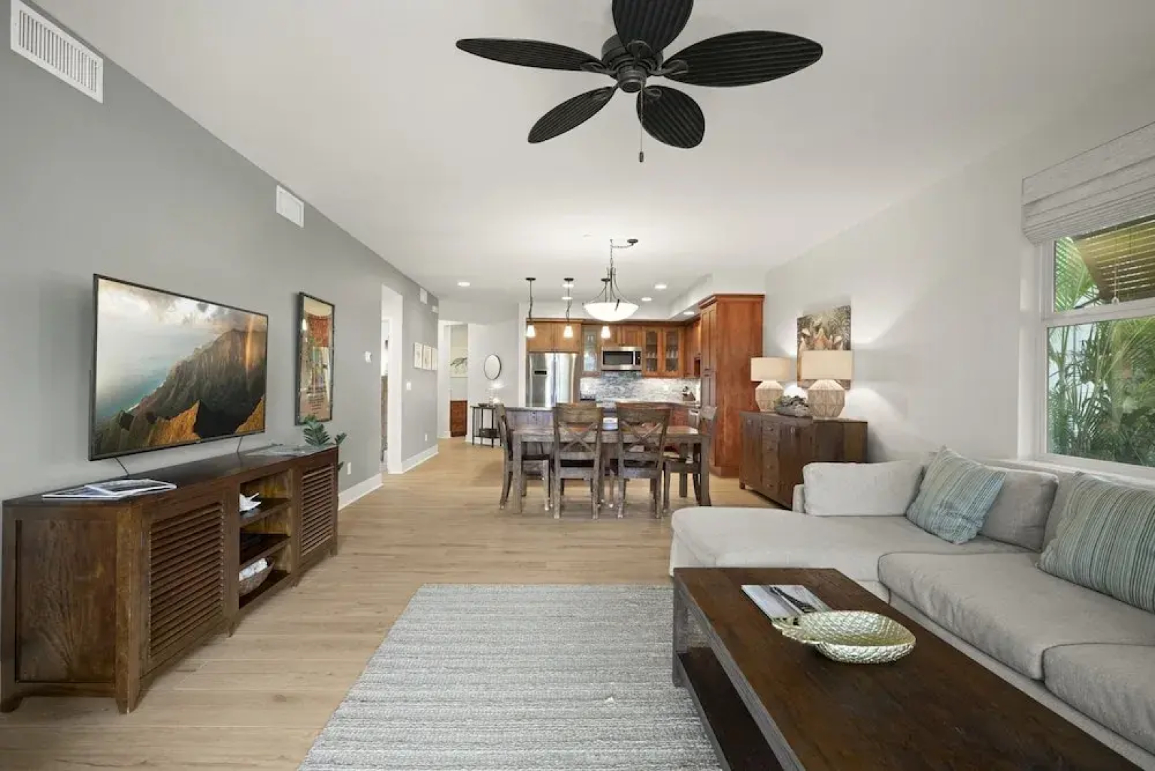 Pili Mai 5d 3 Bedroom Condo by RedAwning