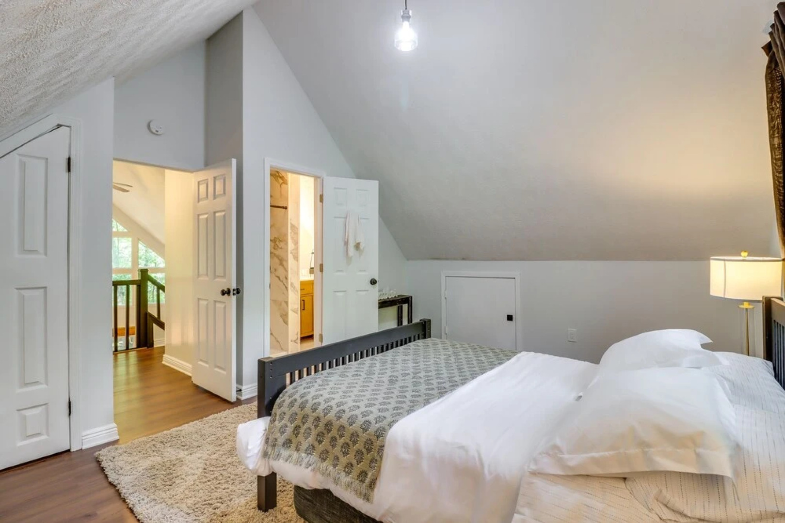 Deck, Fire Pit & Pool Access: Pennsylvania Home!