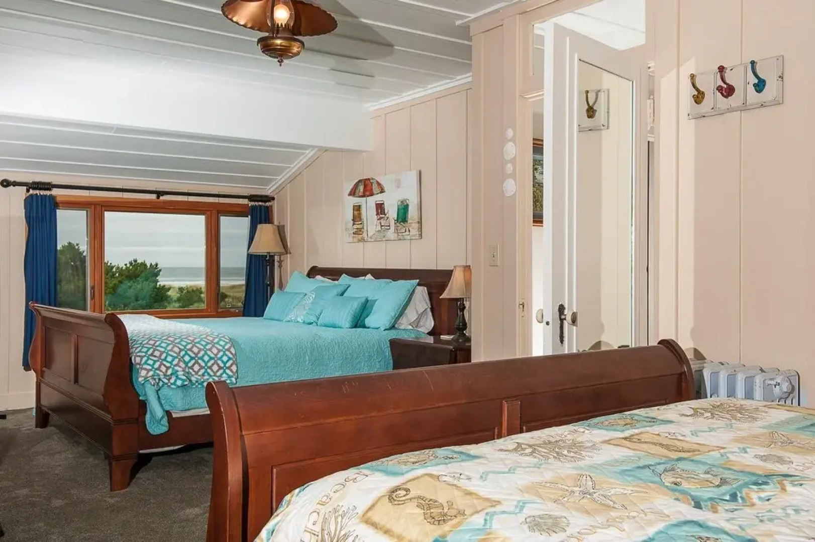 The Tides 4 Br home by RedAwning