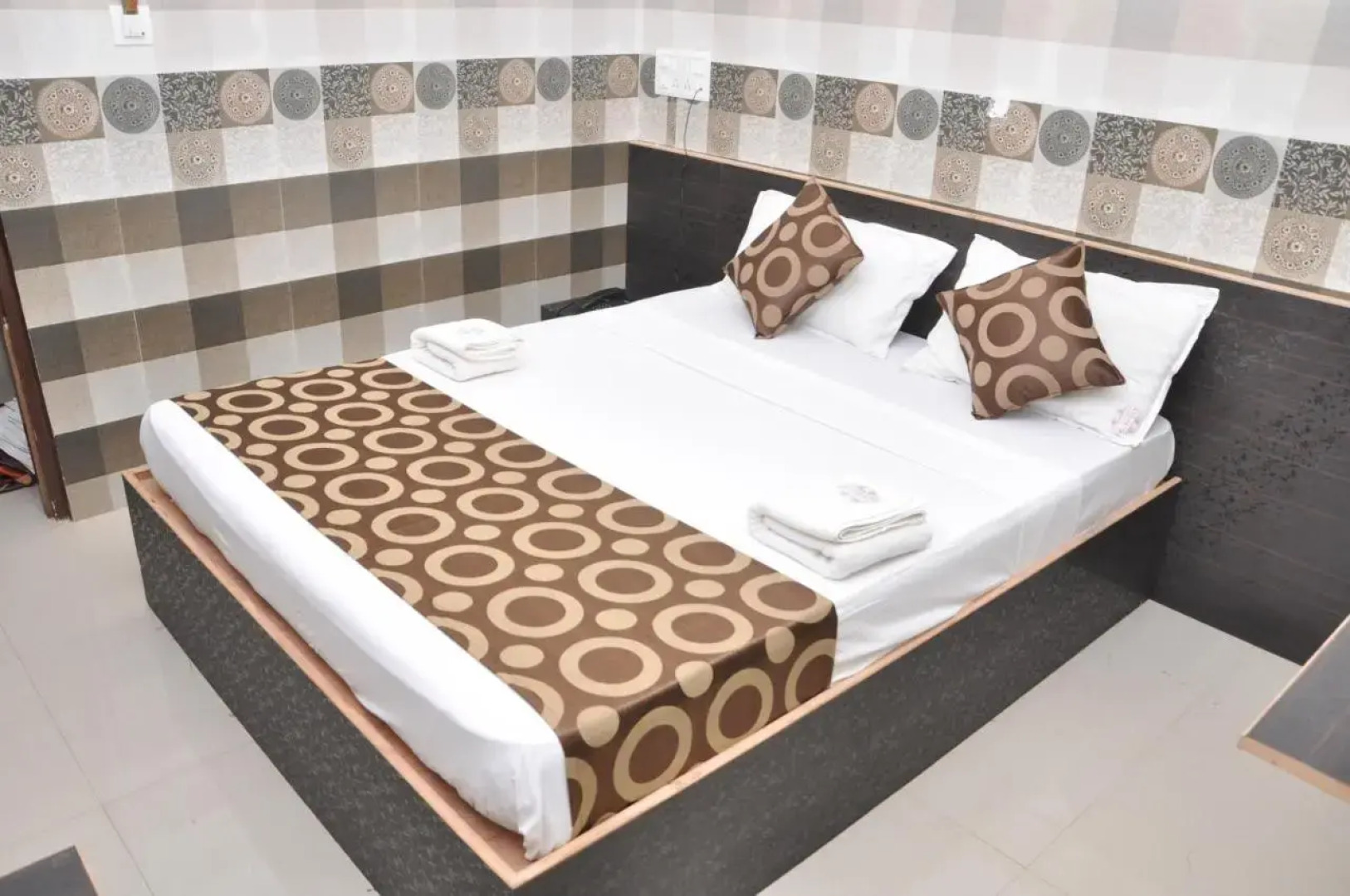 Addhuri Comforts Inn