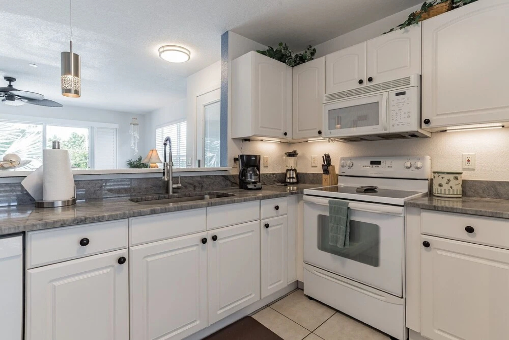 Sunset Views + Steps From The Beach 2 Bedroom Duplex by RedAwning
