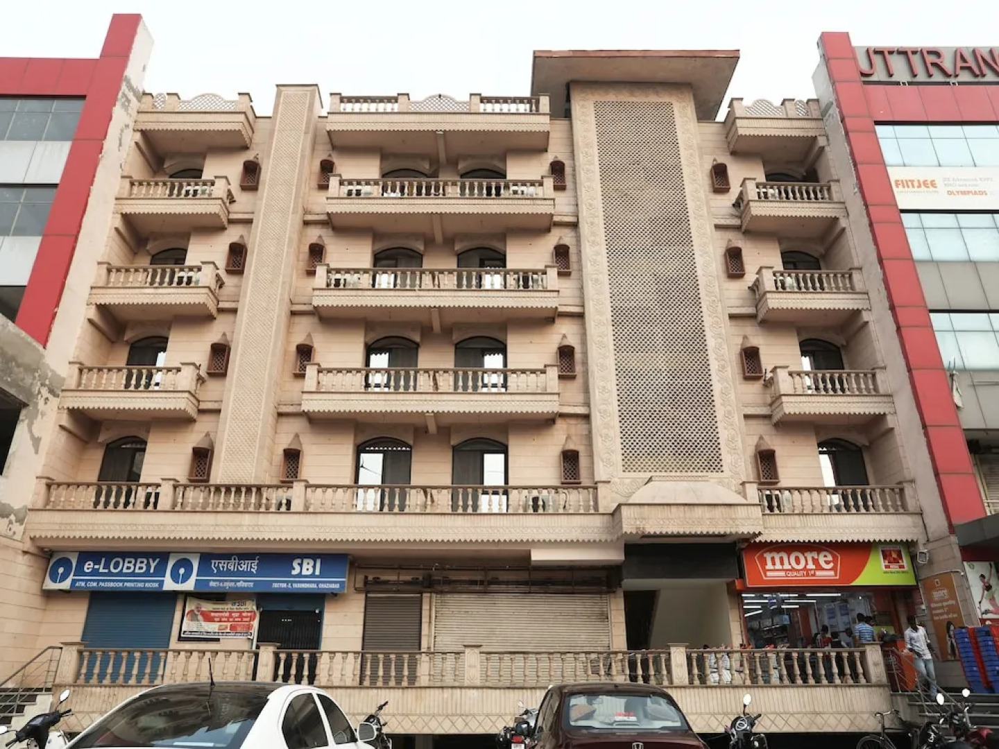 Capital O 13551 Haveli Palace