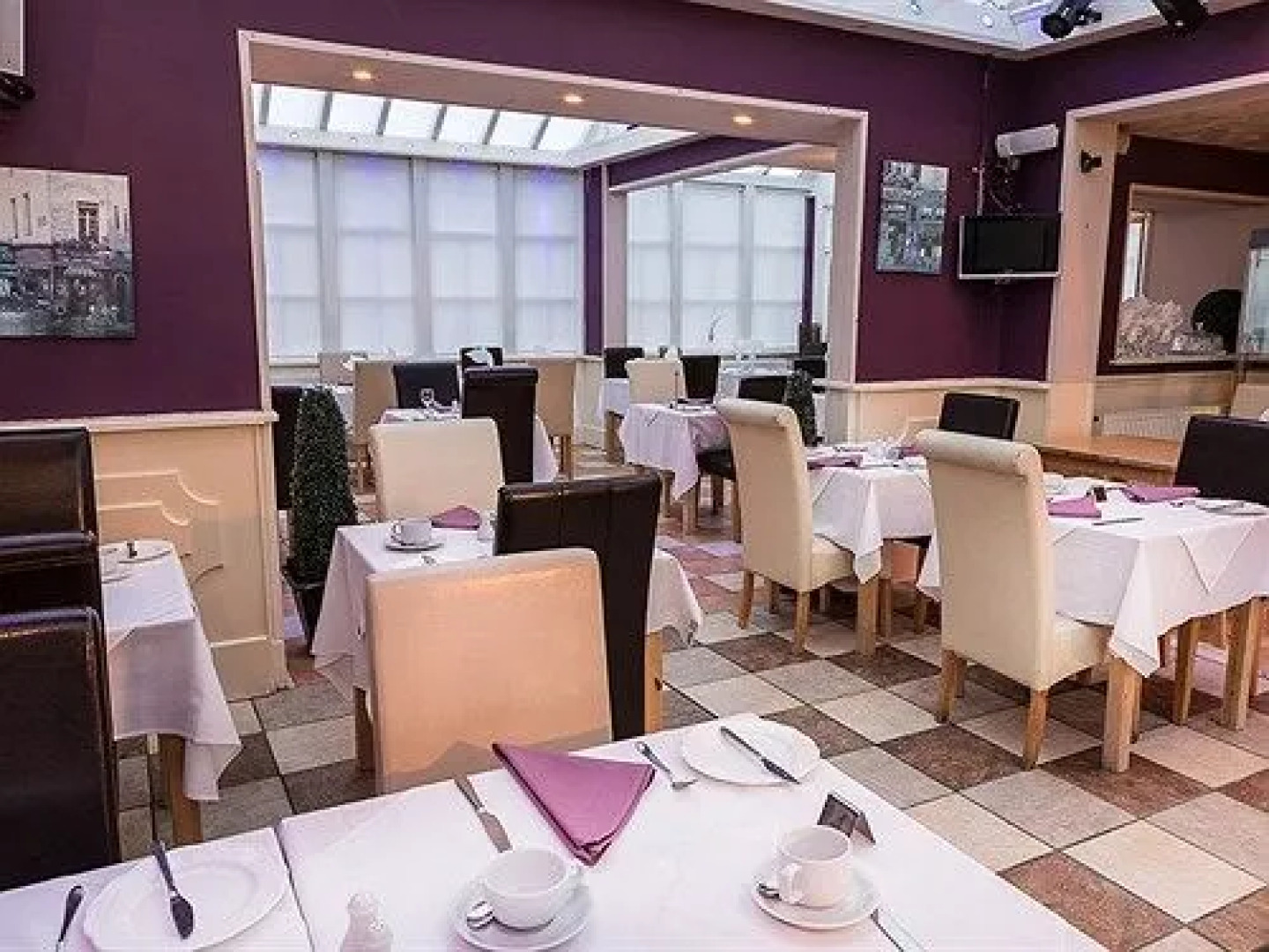 Albert & Victoria Hotel