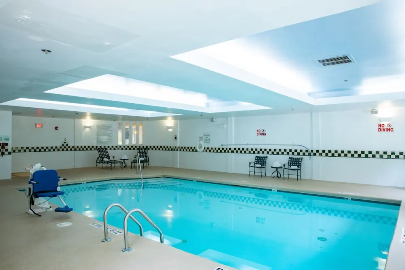 Holiday Inn Hotel & Suites Raleigh-Cary I-40 @Walnut St