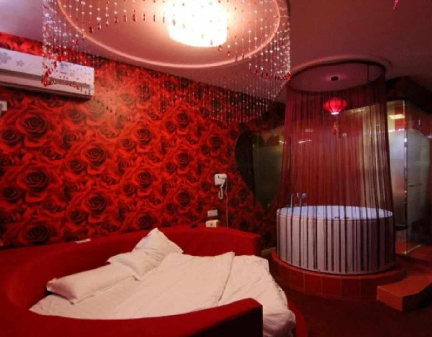 Jurong Love Theme Hotel