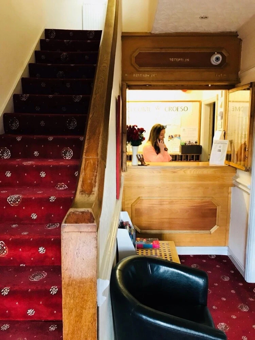 The Waverley Hotel