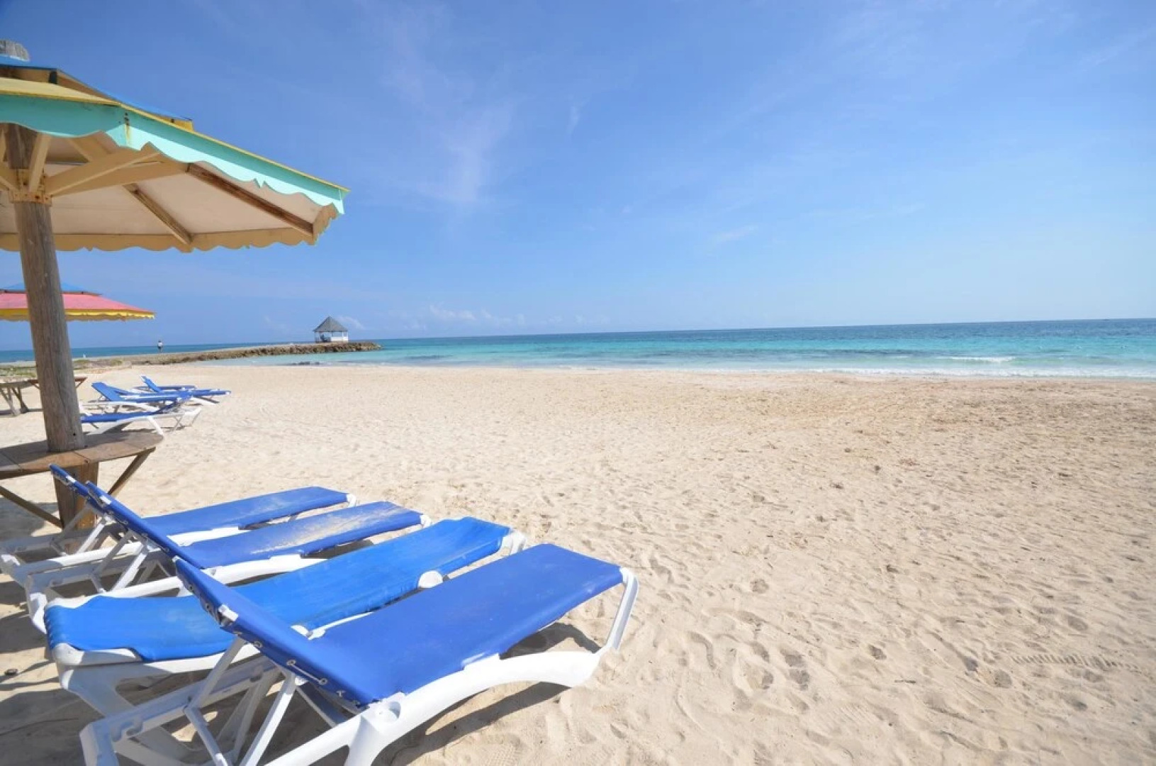 Honeycombe Villa by Jamaican Treasures