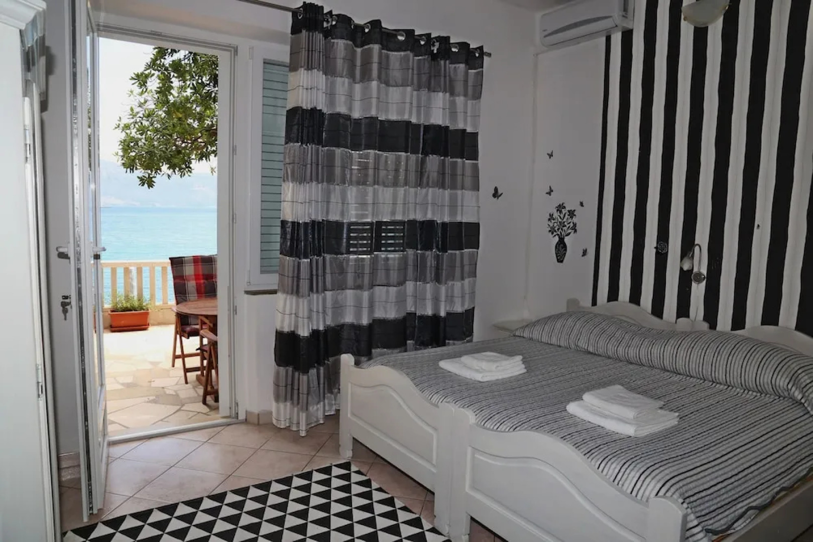 Apartments Nikolina Lumbarda