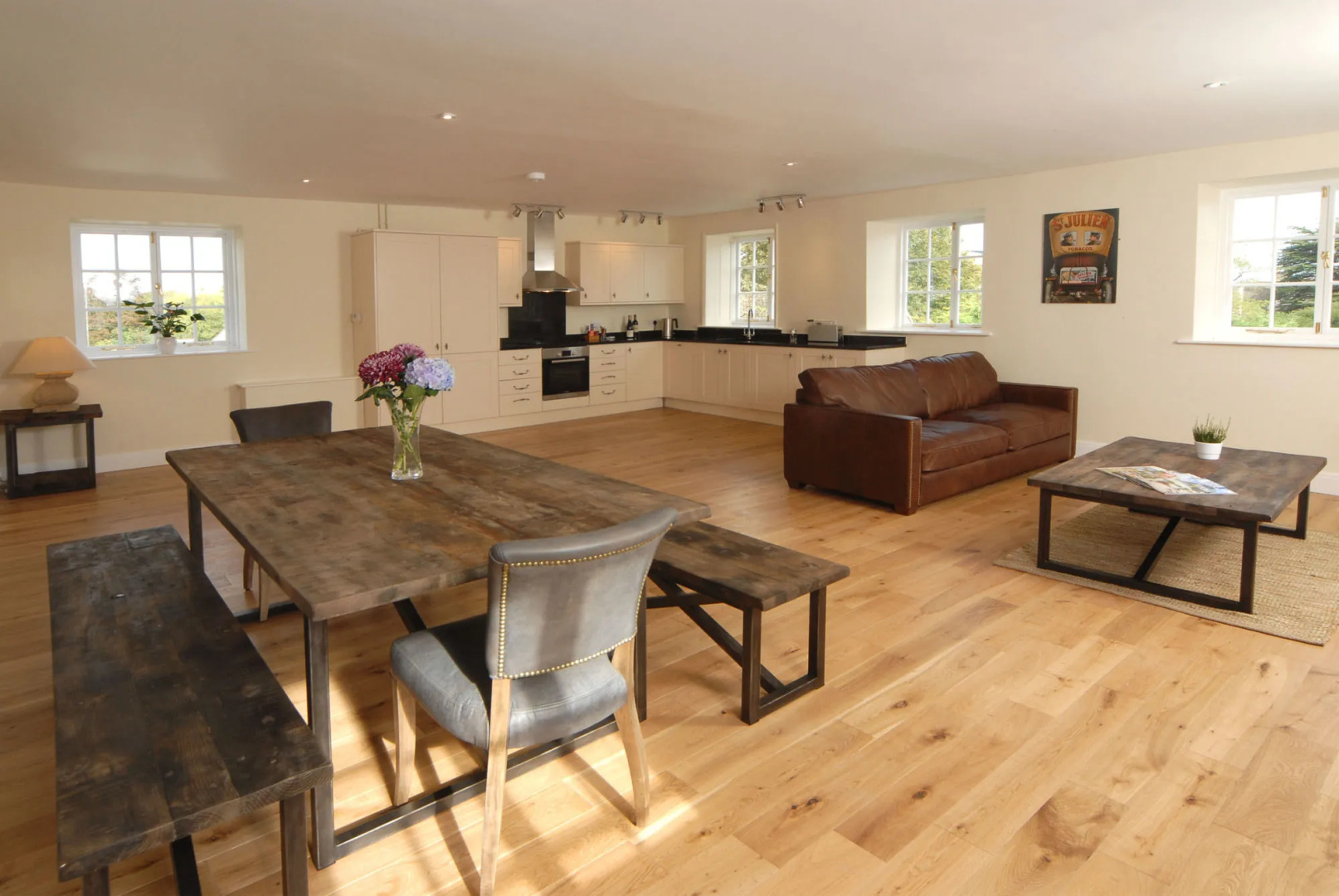 Serviced Guest ApartSuites The Unicorn