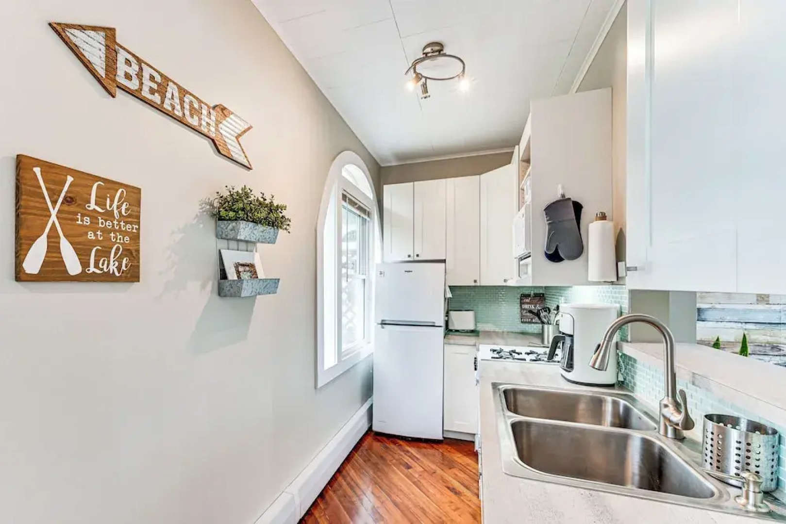 1/2 Mi to Beach & Lake Michigan: Condo w/ Pool!