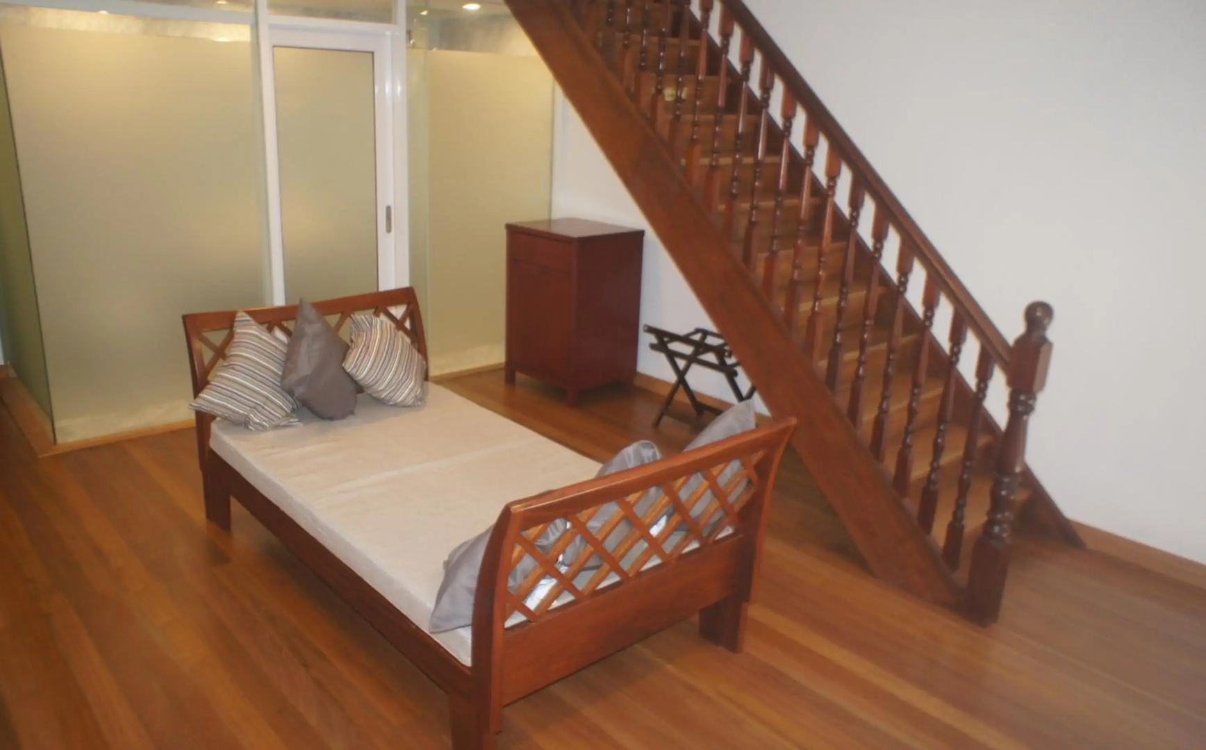 Heeren Straits Hotel