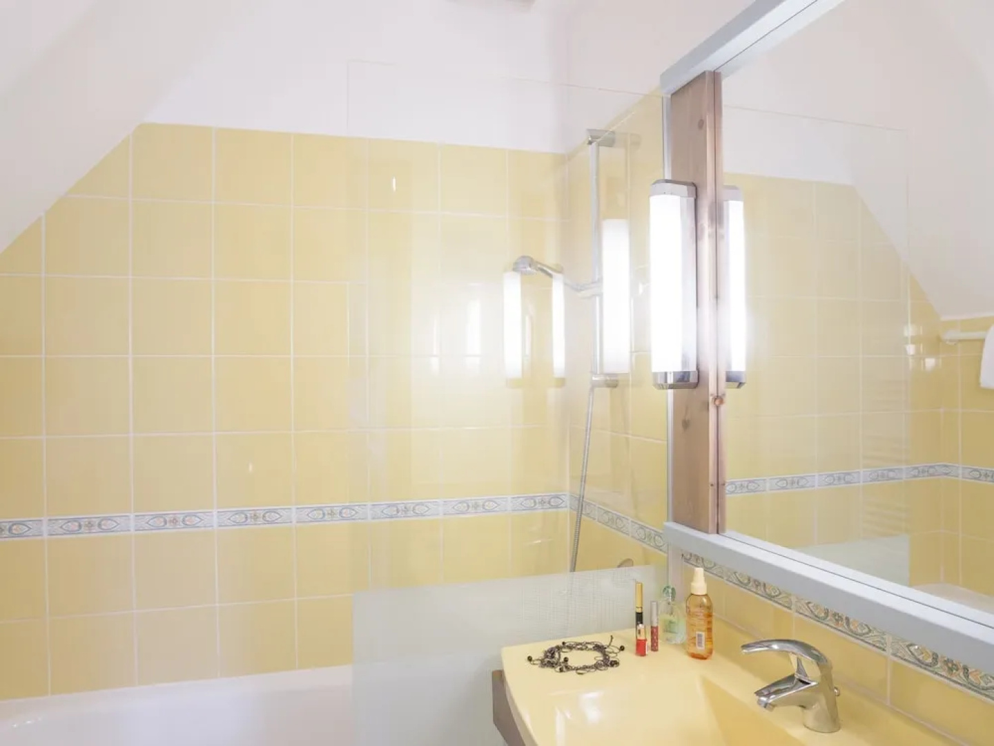 Comfortable House With Dishwasher, Located in Nature Reserve