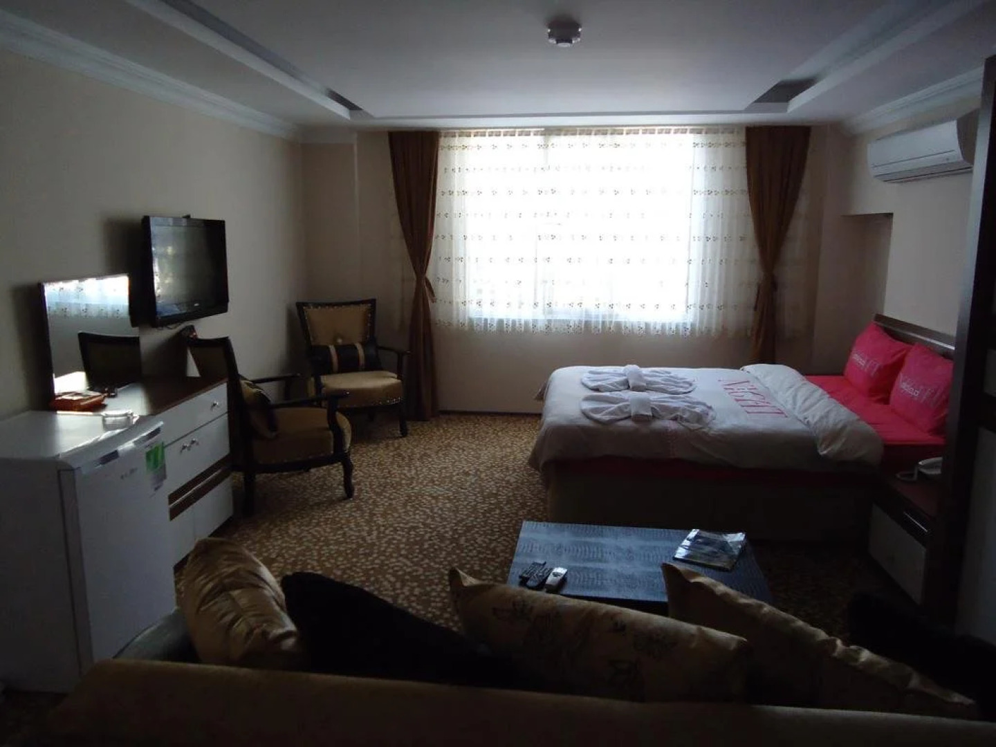 La Fontaine Guzelyali Hotel