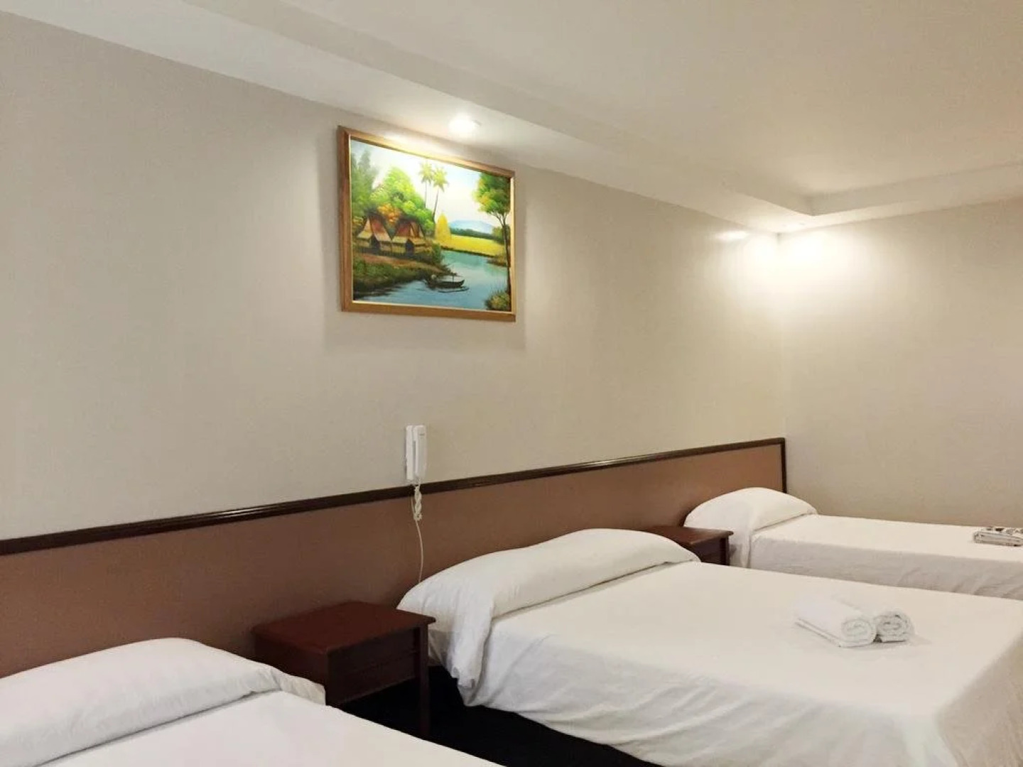 Tagaytay Haven Hotel Mendez