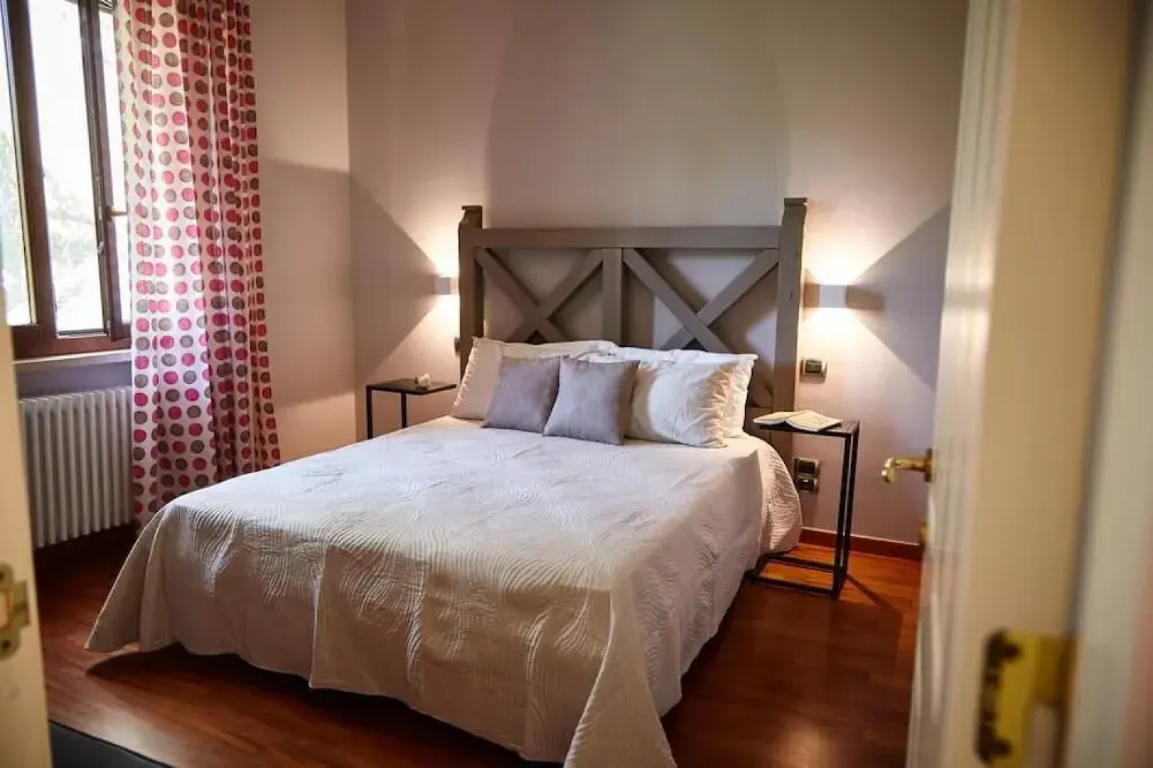 B B D Aprile Camera Primula