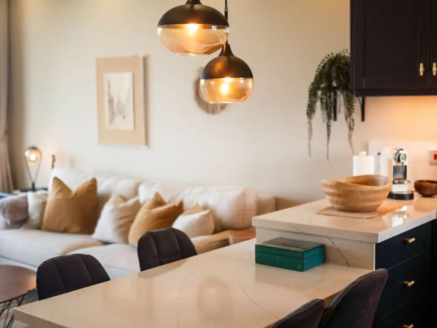 Modern and Cozy Designer Apartment in Relaxing Environment