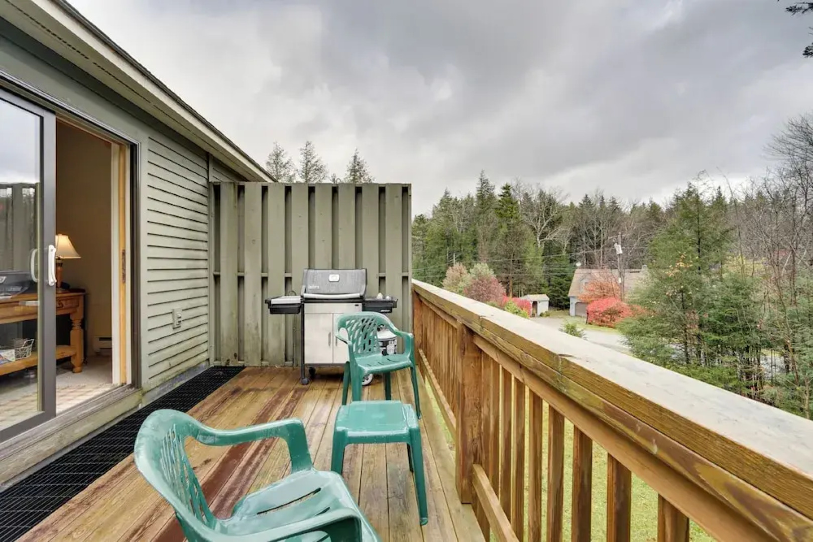 Dover Condo w/ Grill & Balcony: 3 Mi to Mt Snow!