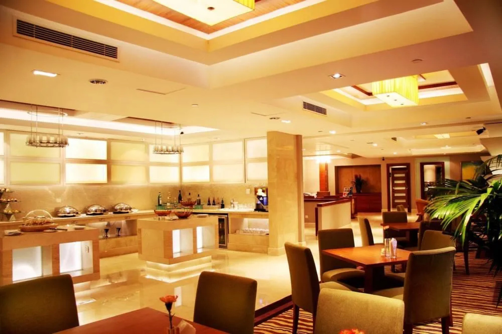 Crowne Plaza Hotel Dandong