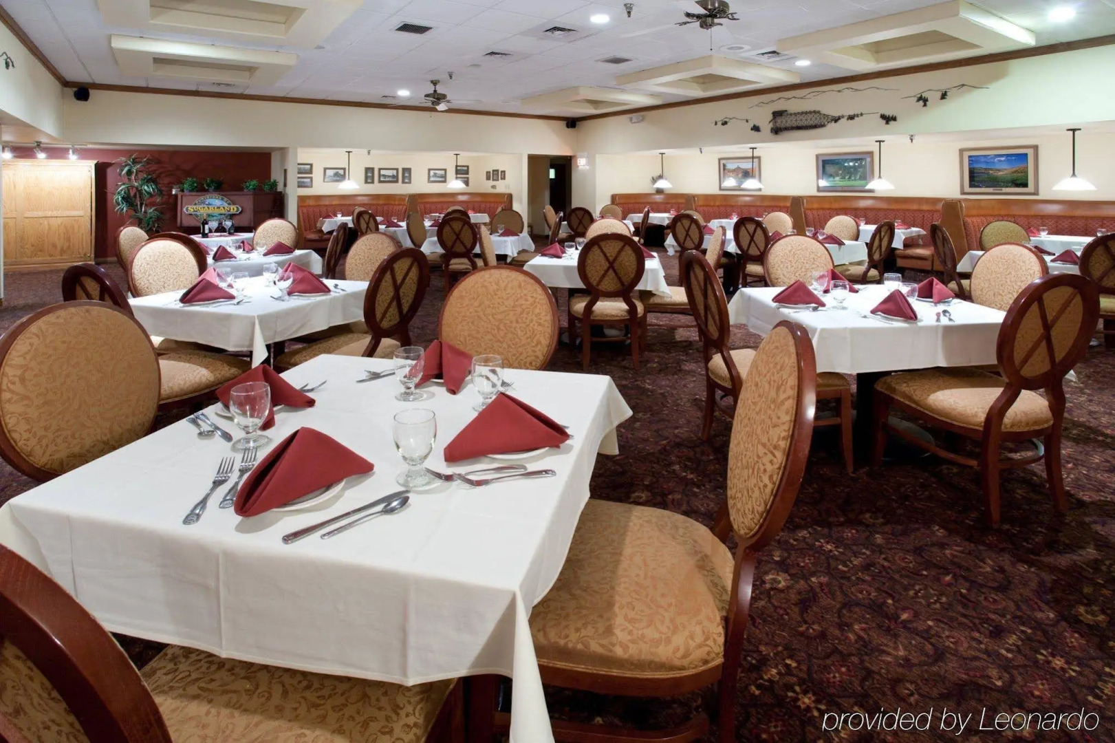 Ramada Plaza by Wyndham Sheridan Hotel & Convention Center