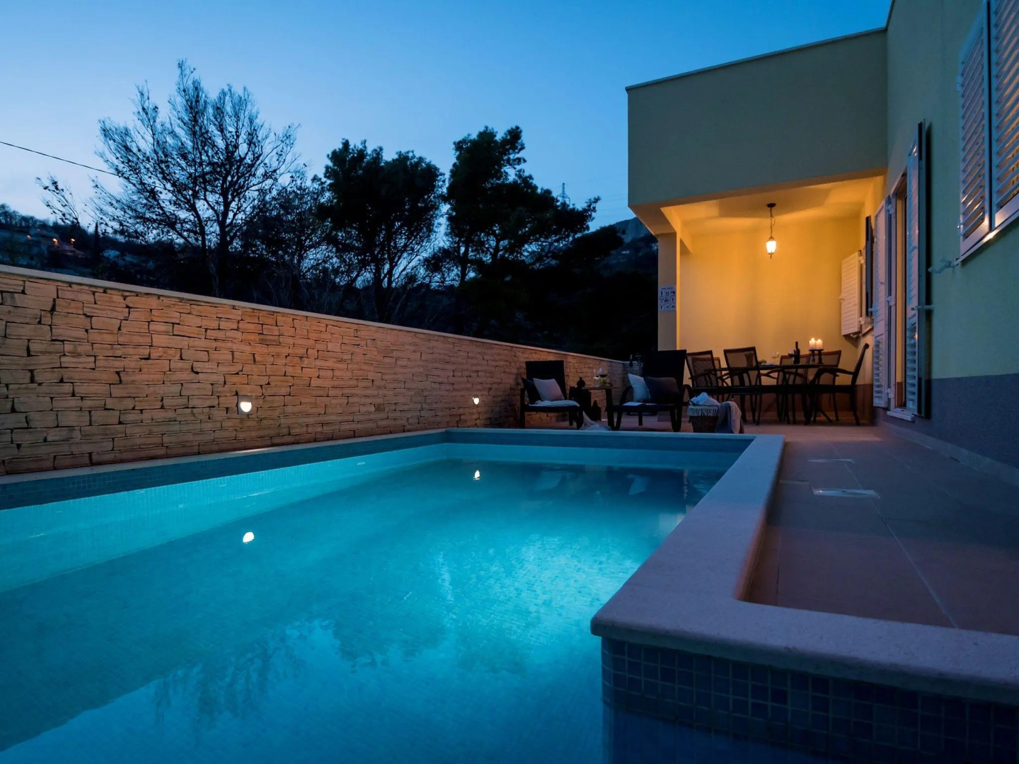Luxury Villa Lelu With Heated Saltwater Pool, Parking, High Speed Internet, Bbq, el. car Charge T2