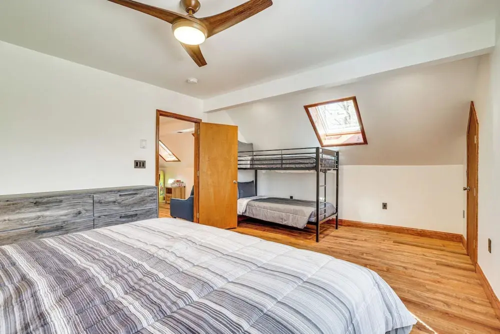 Spacious Retreat 7 Mi to Tobyhanna State Park!