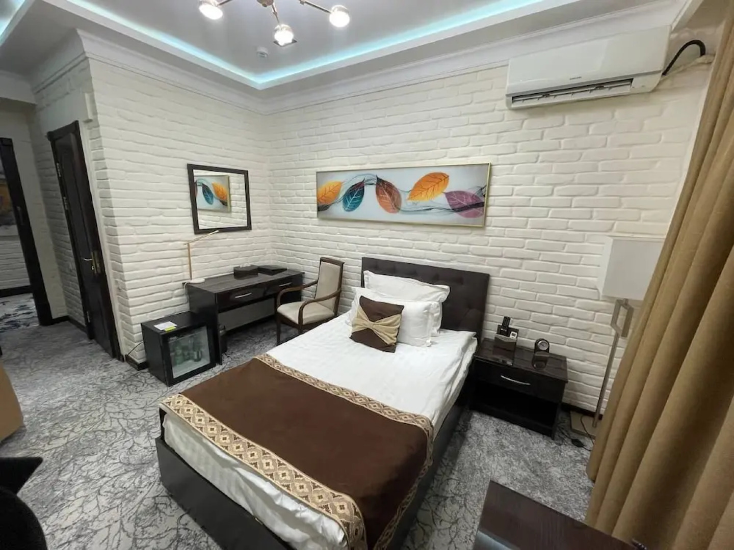 Отель Zarafshan Grand