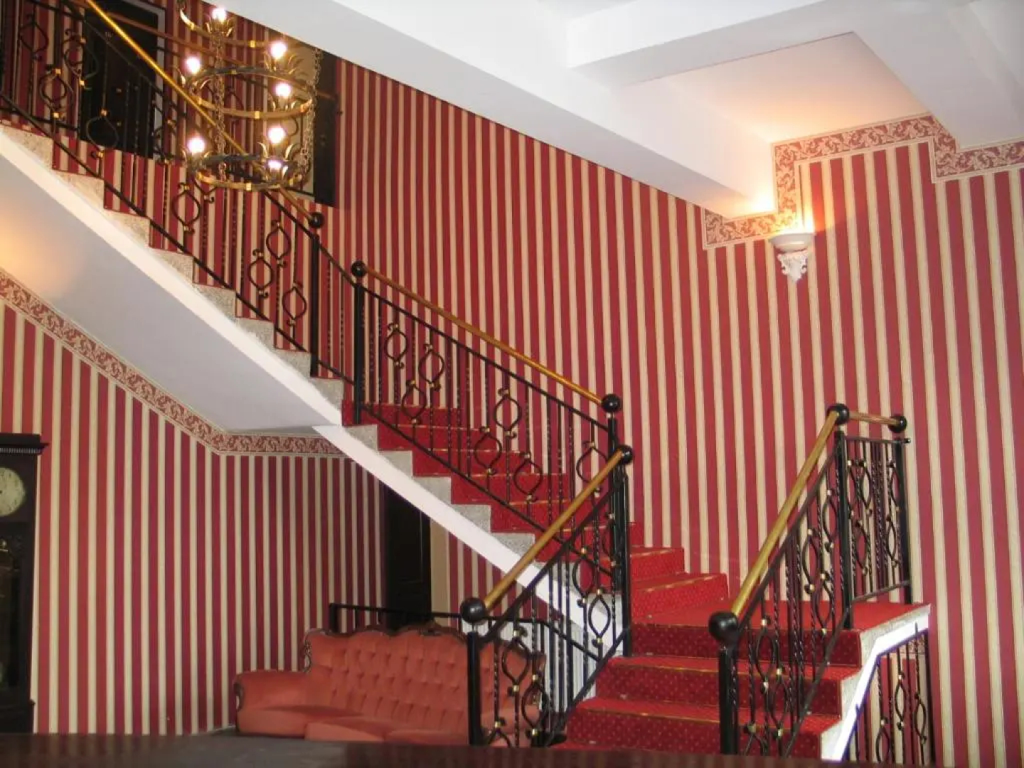 Hotel Księżycowy Dworek