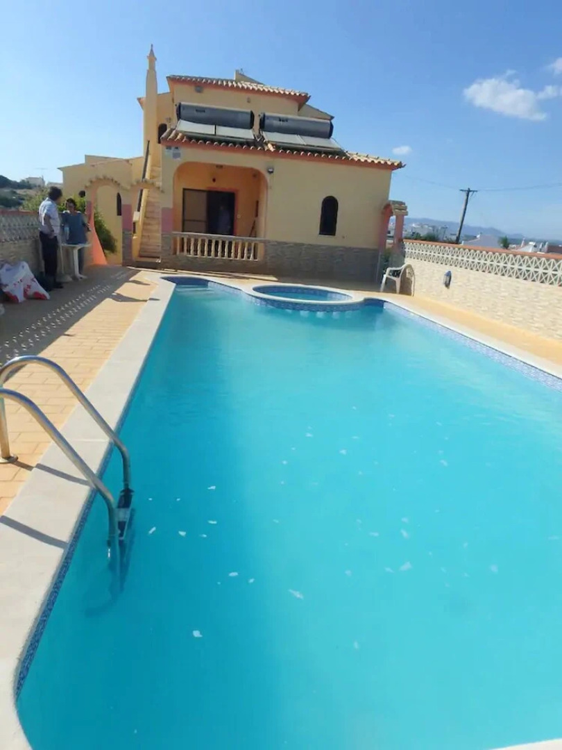 Apartment With 2 Bedrooms in Parchal, With Shared Pool, Balcony and Wifi - 1 km From the Beach