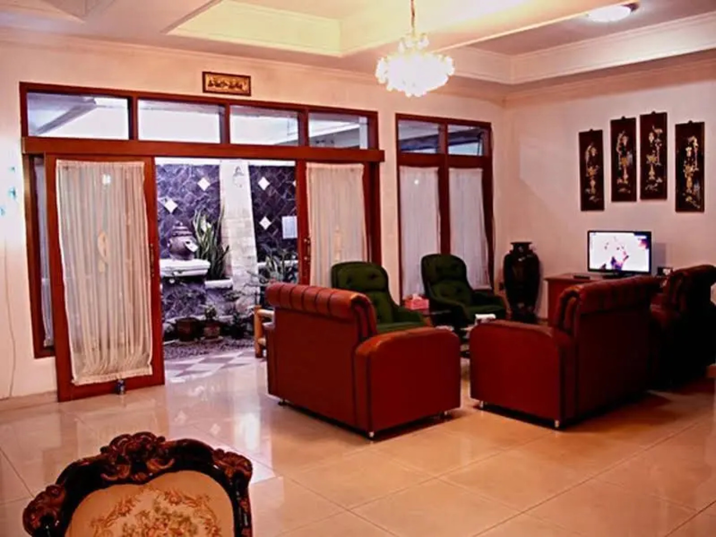 Indonesian Homestay Pasteur