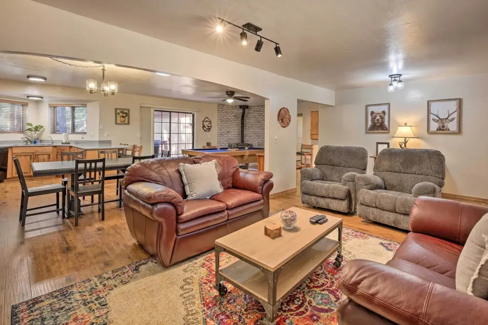 32 Mi to Sunrise Park: White Mountain Retreat