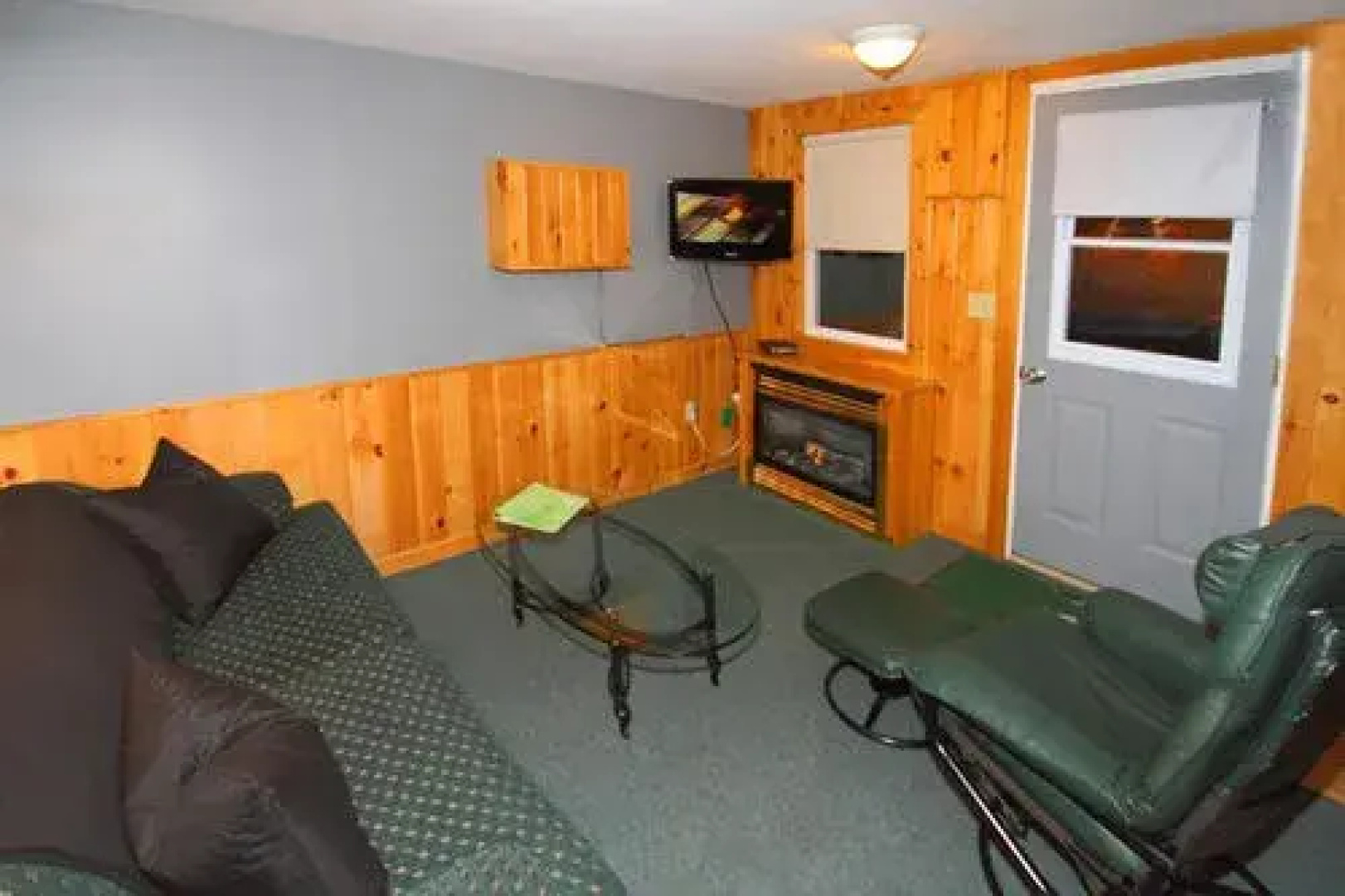 Spectacle Lake Lodge