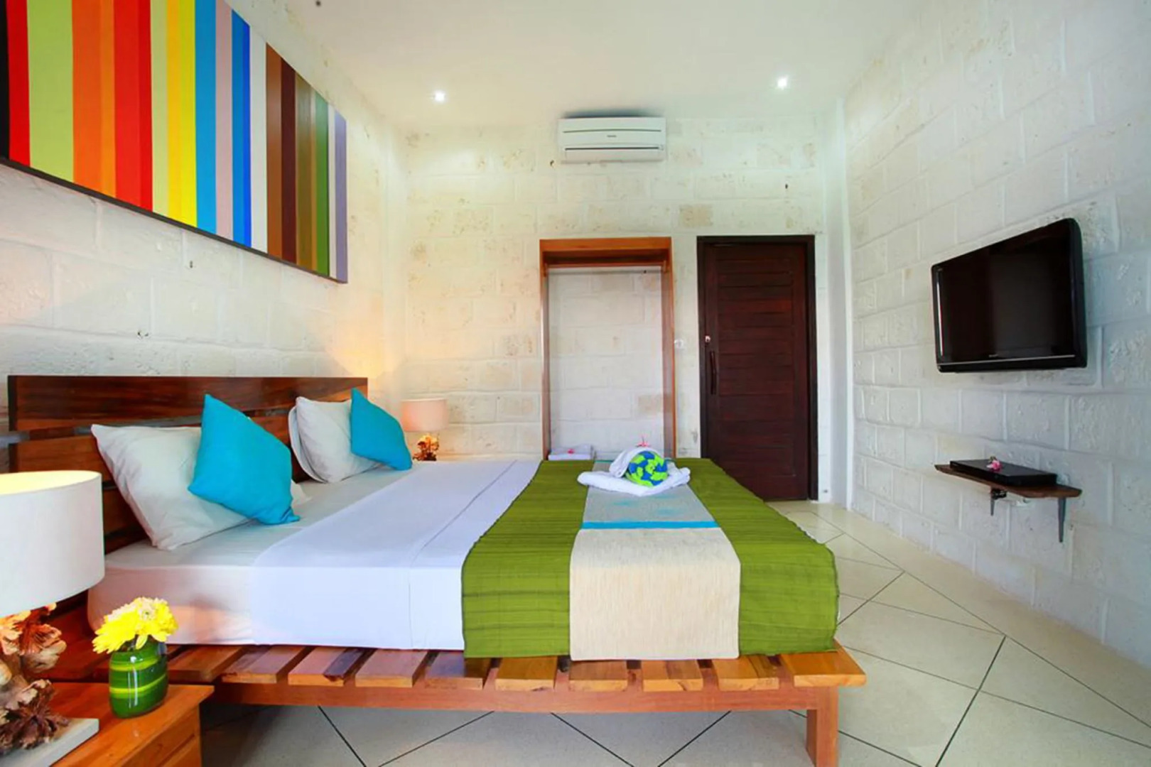 Hill Dance Bali American Hotel