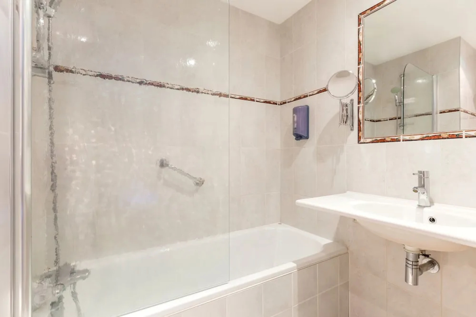 Logis Hôtel les Cèdres Bleus