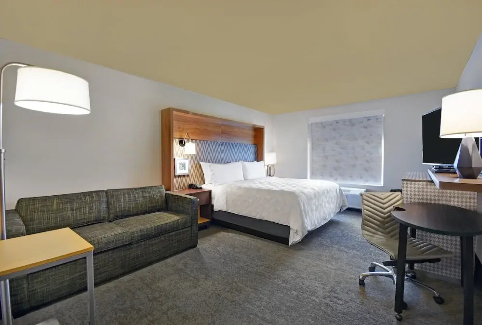 Holiday Inn Grand Rapids North - Walker, an IHG Hotel
