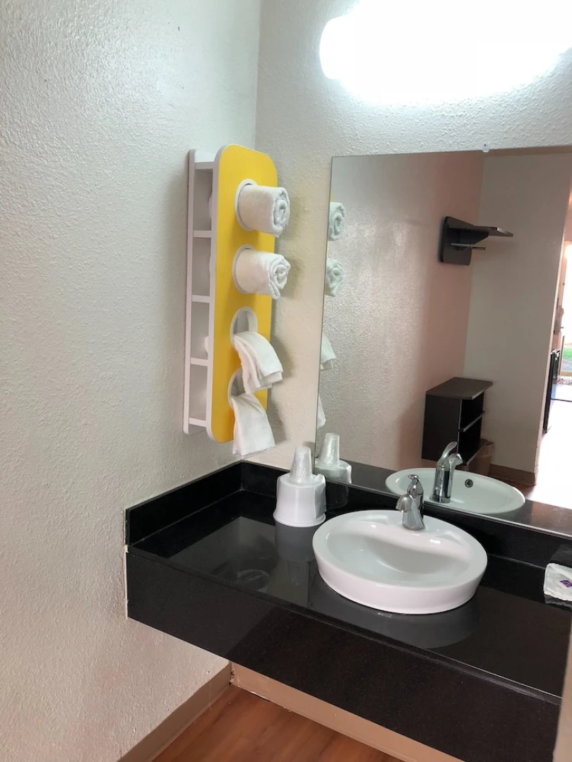 Motel6 Brunswick, GA