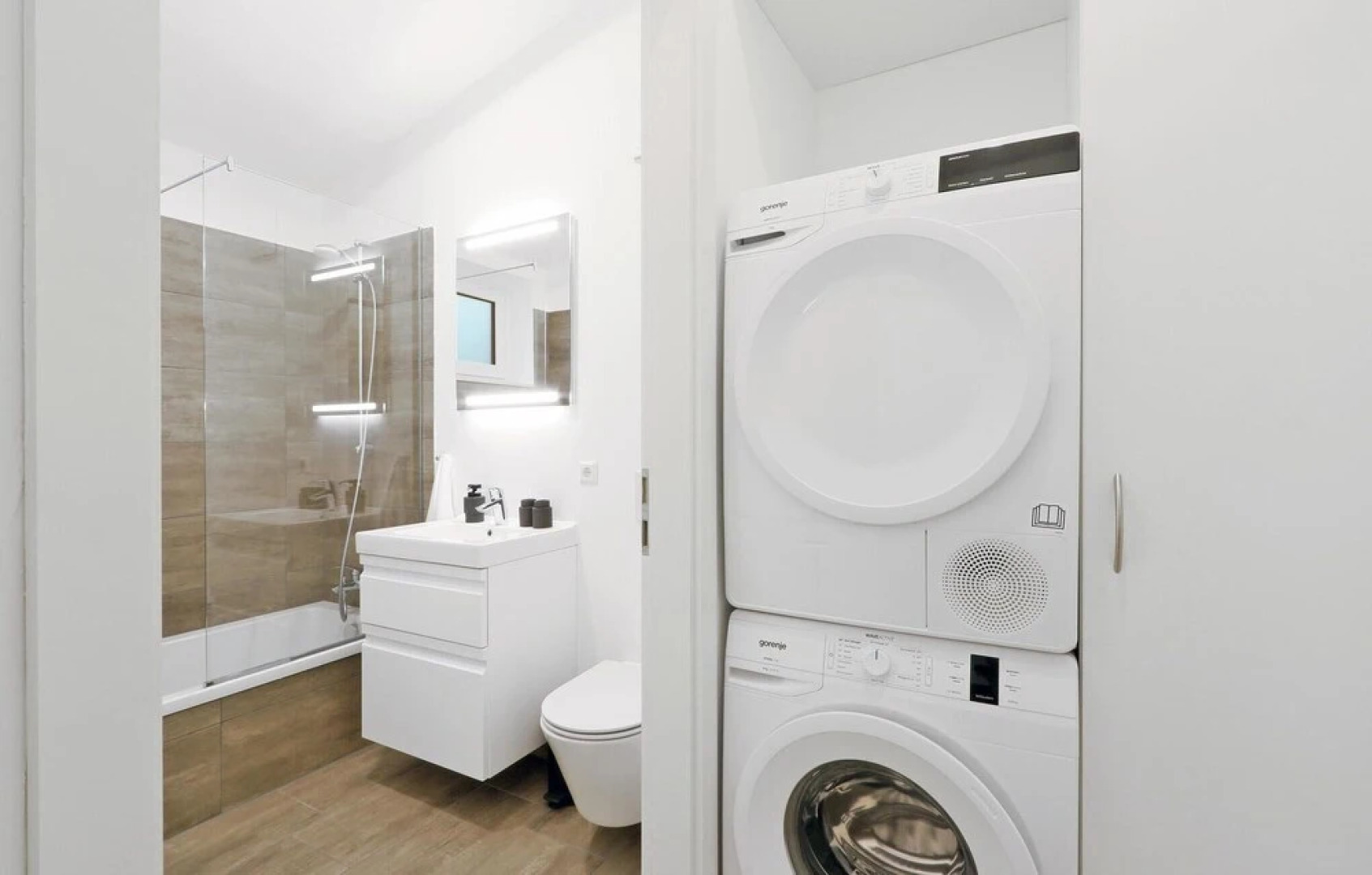 Amazing Home in Lembruch/dümmer See With 2 Bedrooms, Wifi and Indoor Swimming Pool