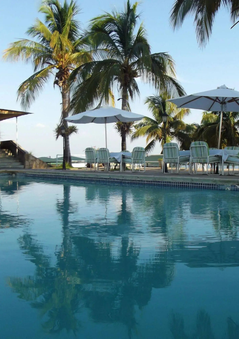 Lake Safari Lodge